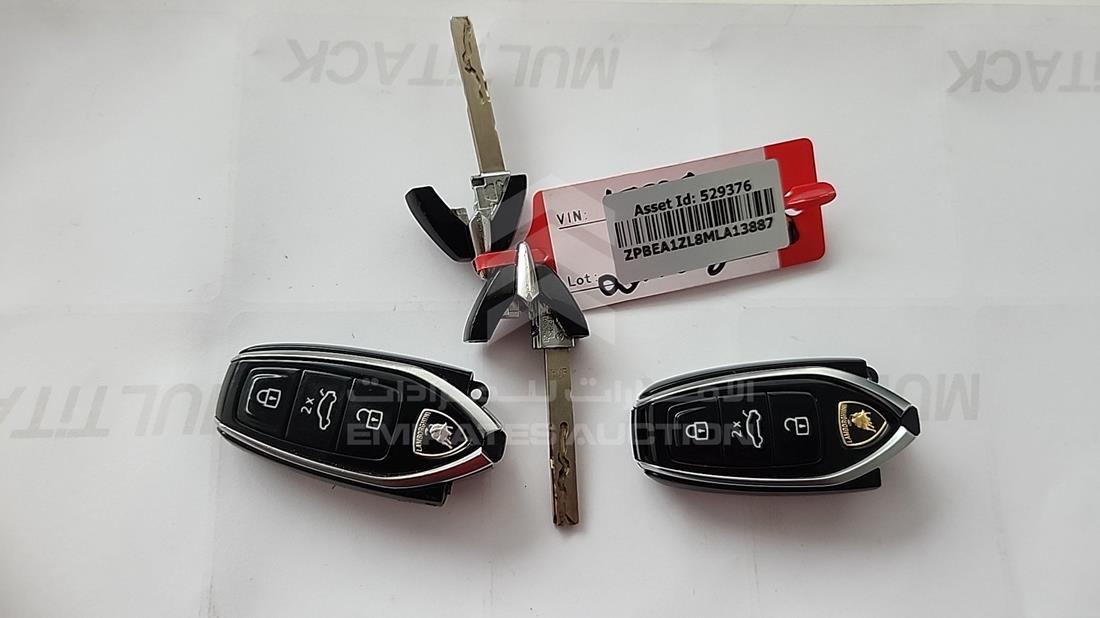 2021 Lamborghini Urus — Keys — Photo 7