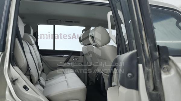 JMYLYV95WGJ723421 Mitsubishi Pajero