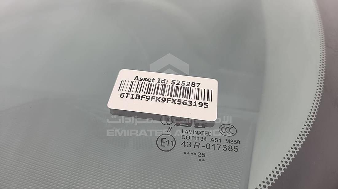 2015 Toyota Camry — VIN on Frame — Photo 4