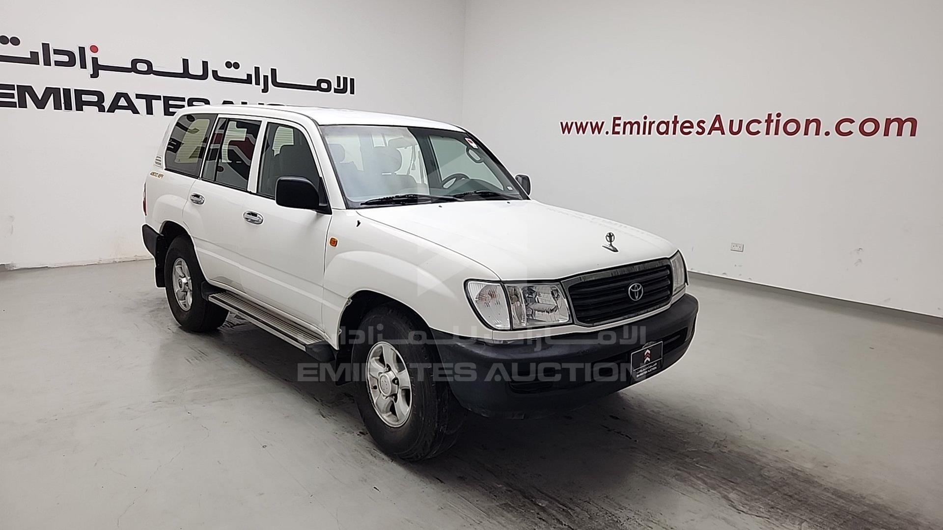 2002 TOYOTA LAND CRUISER VIN: JTGHJ01J723001920