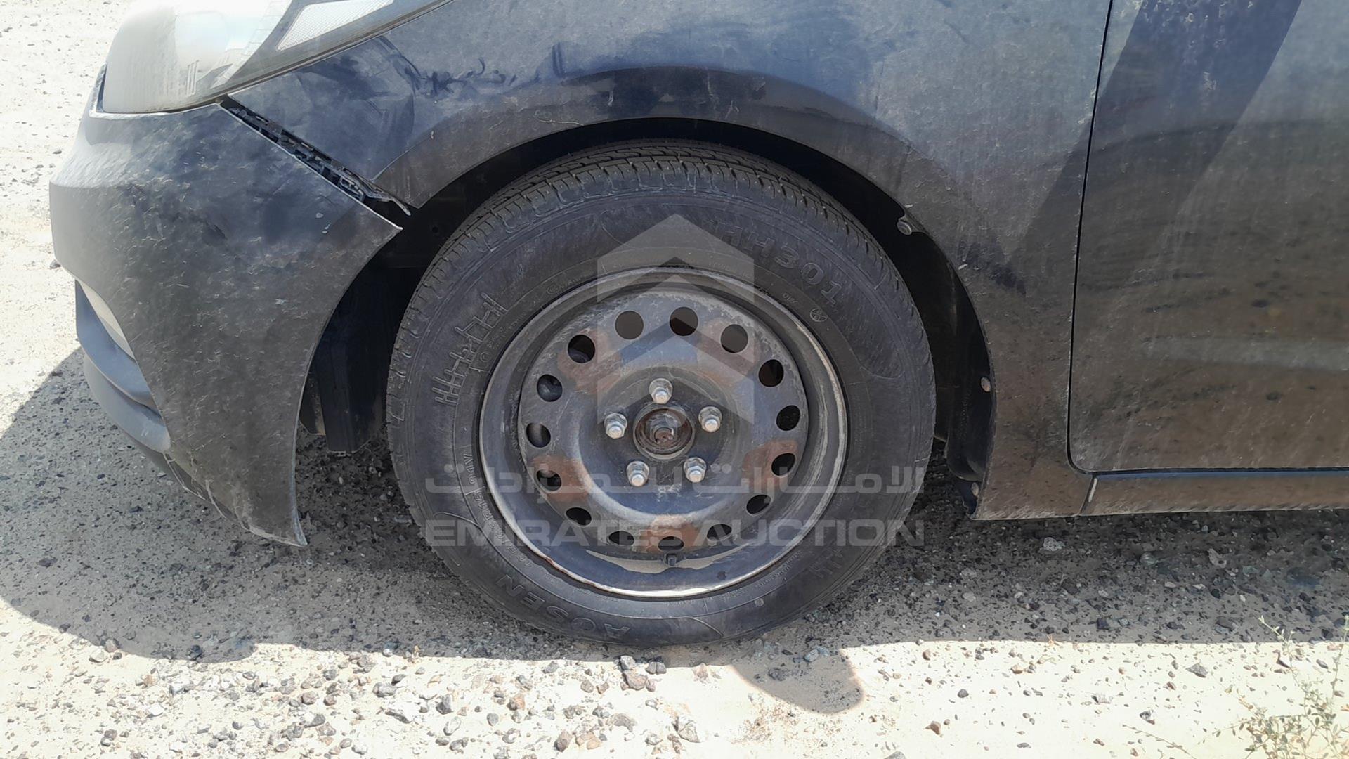 2013 KIA CERATO VIN: KNAFJ412BDA044067