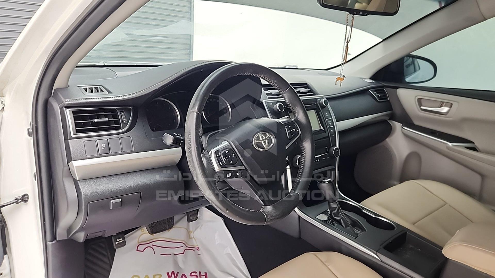 2016 TOYOTA CAMRY VIN: 4T1BF1FK2GU984563