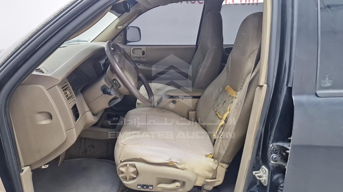 2003 Dodge Durango — Front Left Driver Seat View — Photo 14