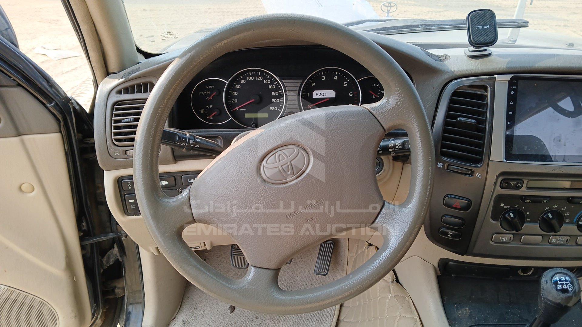 2005 TOYOTA LAND CRUISER VIN: JTEHJ09J755122002