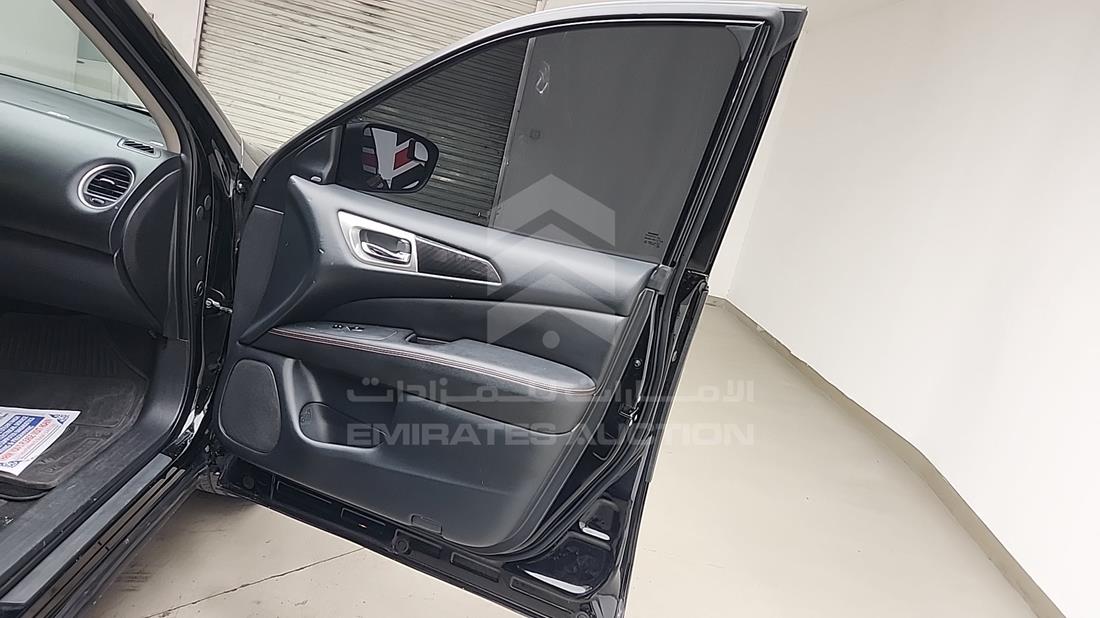2020 Nissan Pathfinder — Front Right Door — Photo 31