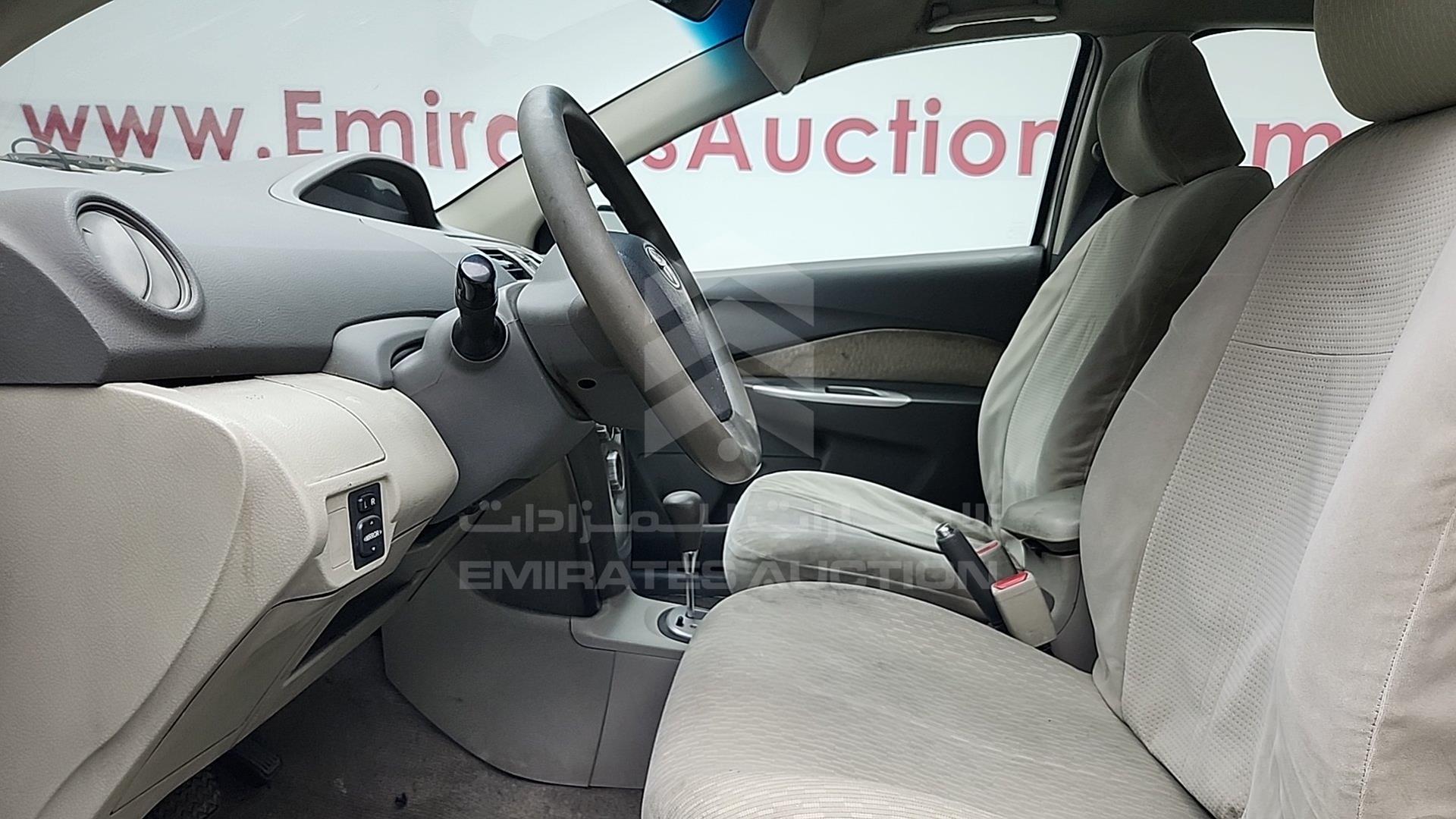 2009 TOYOTA YARIS VIN: JTDBW923494025637