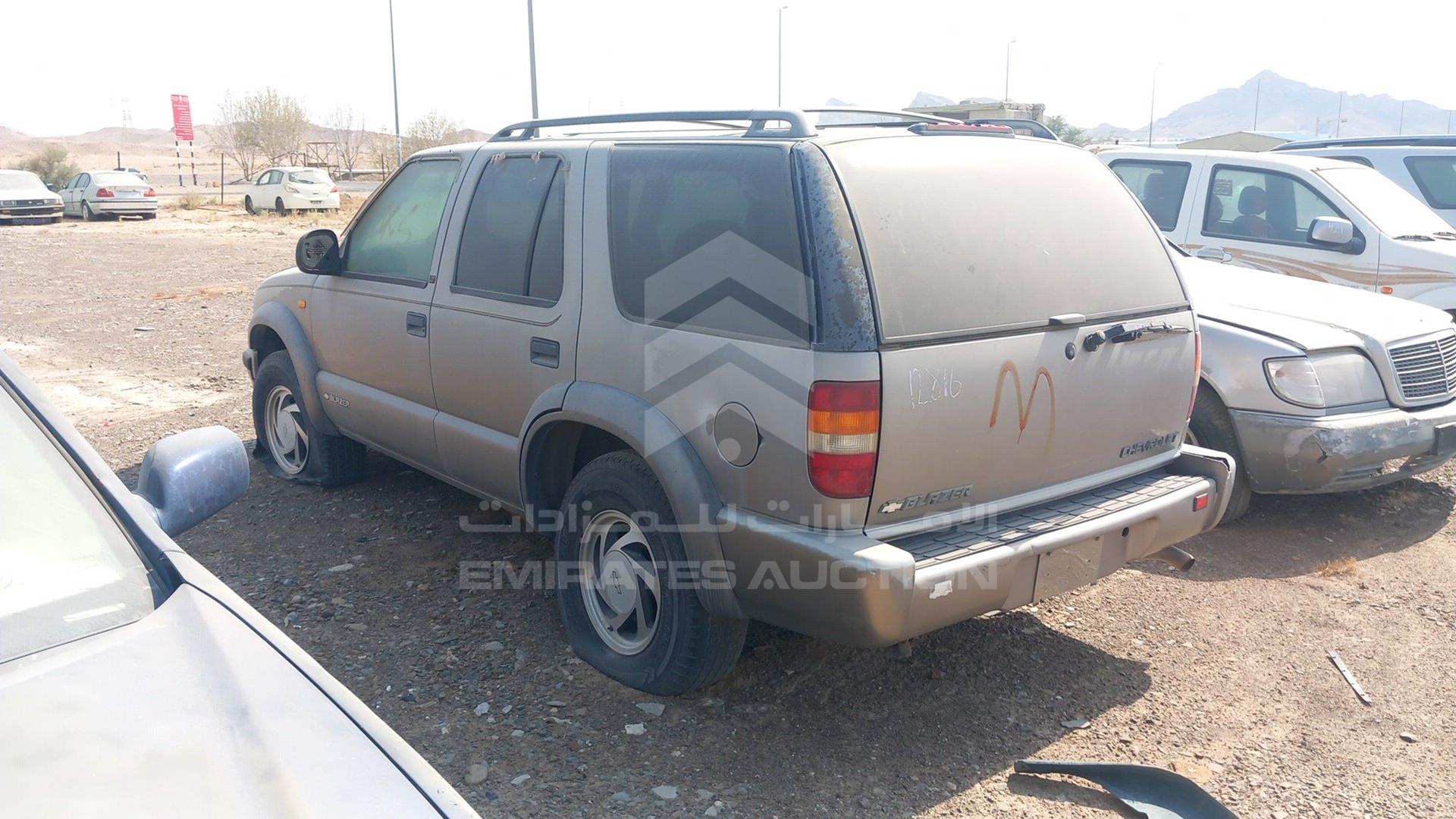 1998 CHEVROLET BLAZER VIN: 1GNDT13W7WK202143
