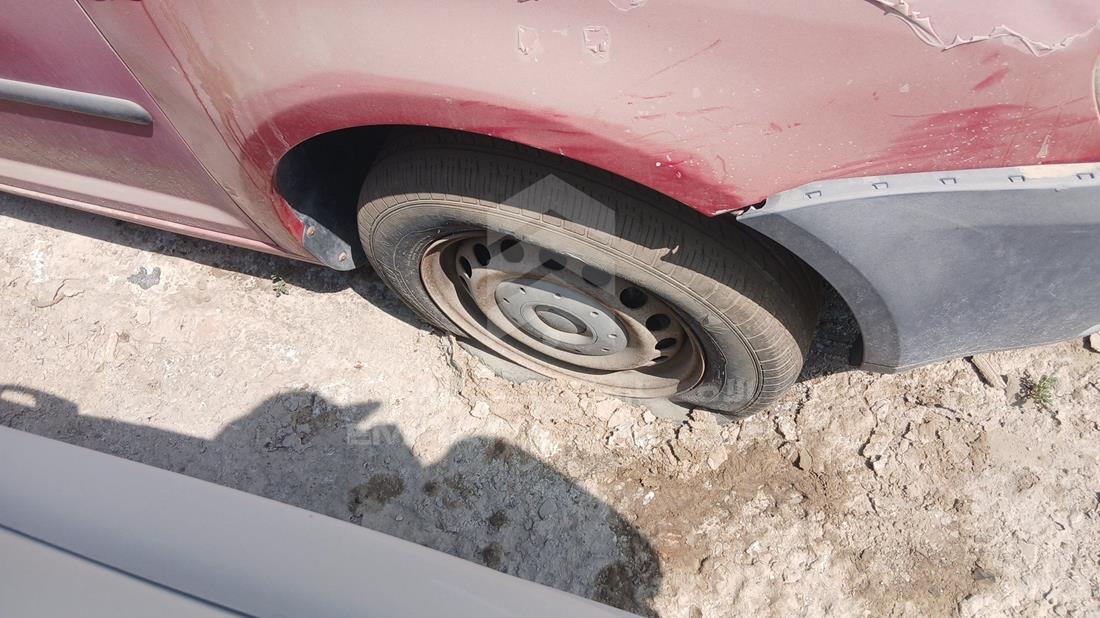2005 Volkswagen Caddy - Scrap without document — Front Right Tyre — Photo 14