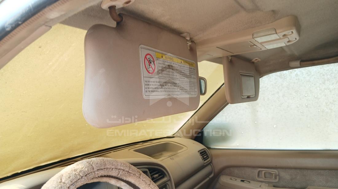2001 Nissan Pathfinder — Sun Roof View — Photo 18