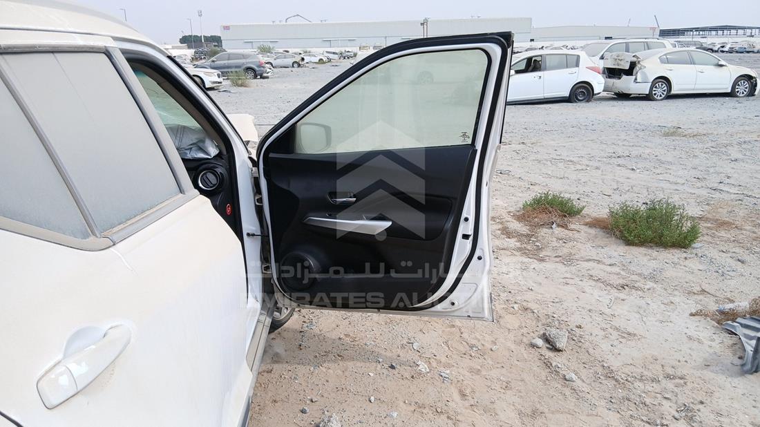 نيسان كيكس 2022 — الباب الأمامي الأيمن — صورة 26
