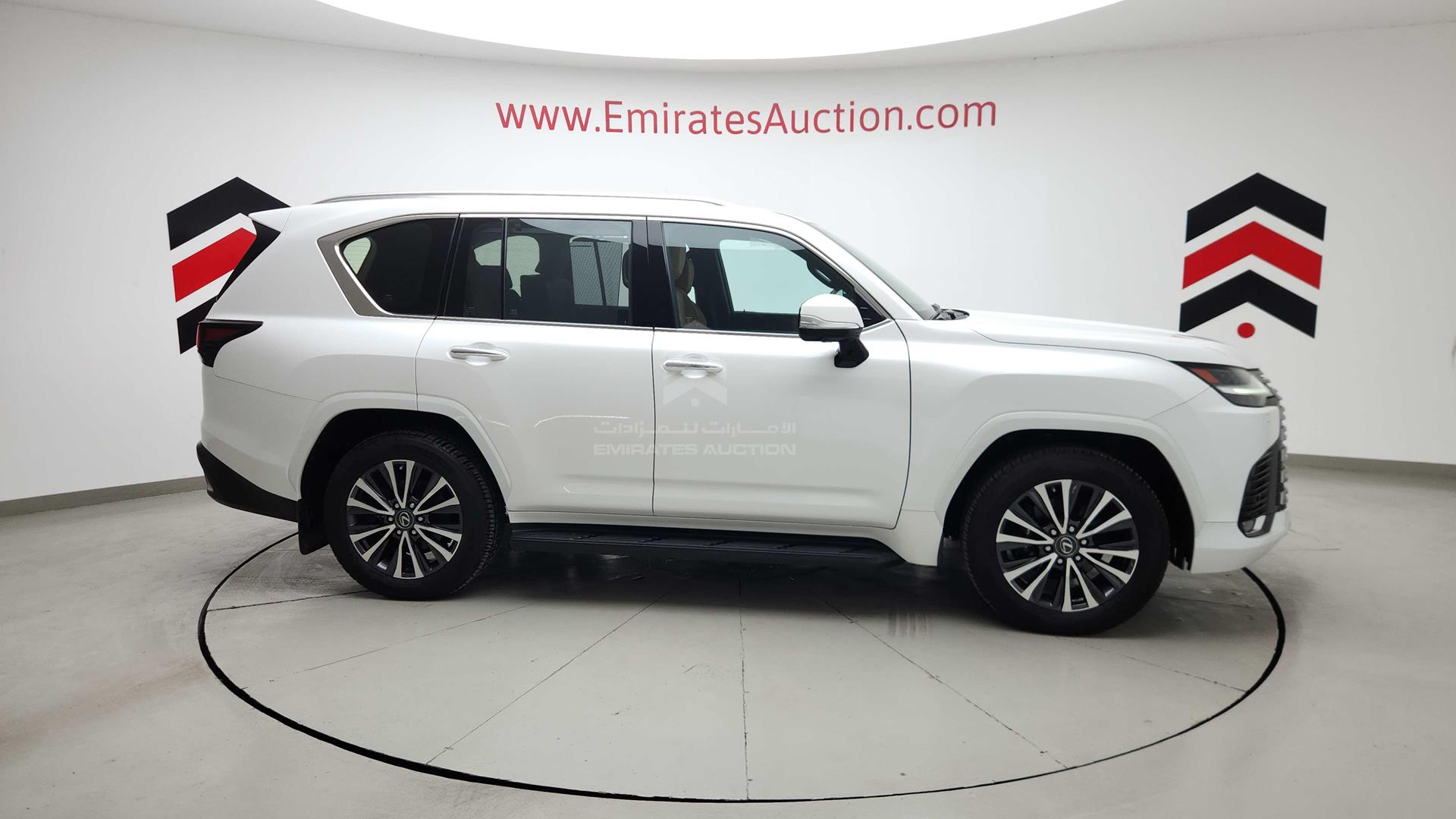 2022 LEXUS LX 600 VIN: JTJPB7CX1N4008941