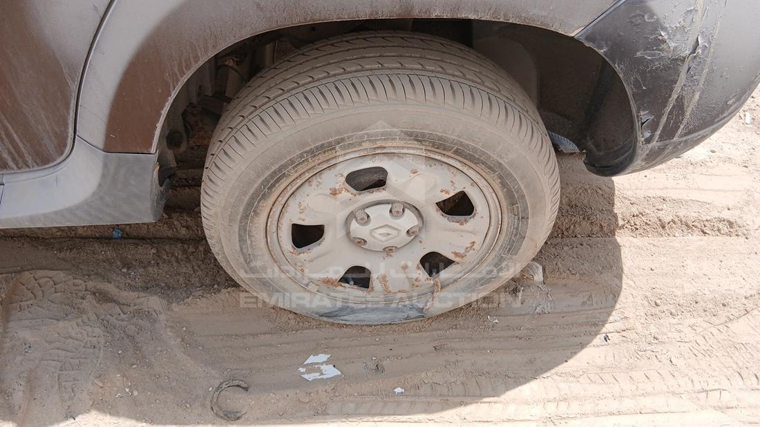 2016 Renault Duster — Rear Left Tyre — Photo 31