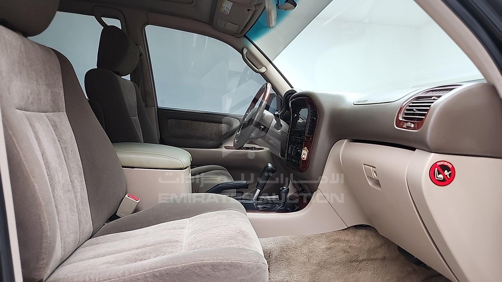 2001 TOYOTA LAND CRUISER VIN: JTEHT05J012009553