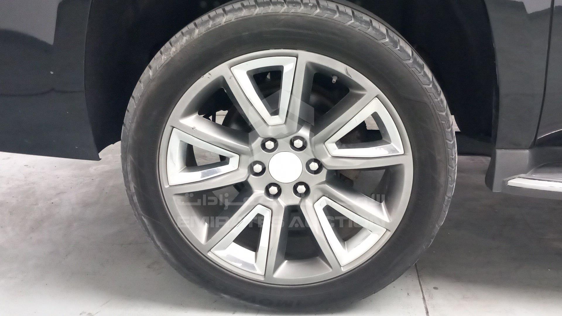 2015 CHEVROLET SUBURBAN VIN: 1GNSKKKCXFR631260