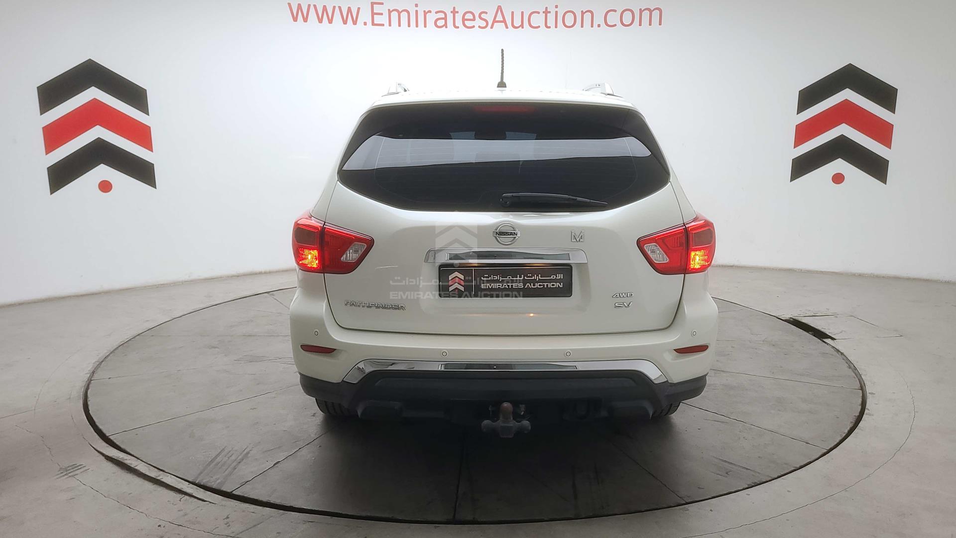 2018 NISSAN PATHFINDER VIN: 5N1DR2M57JC623801