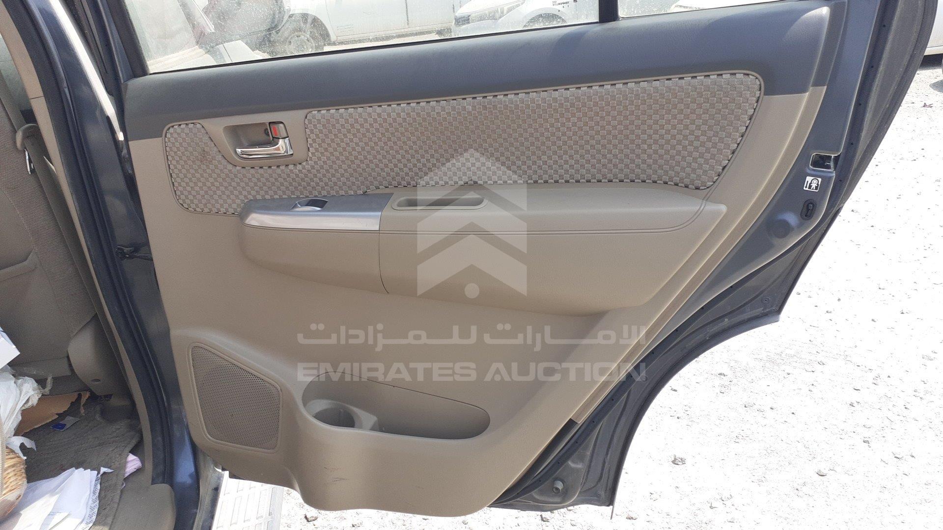 MHFYX59G0D8046614 - 2013 Toyota Fortuner - #359324