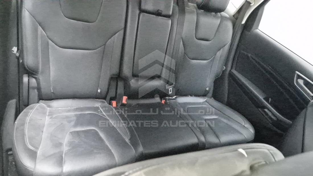 فورد ايدج 2016 — زاوية الراكب الخلفي اليمنى — صورة 25