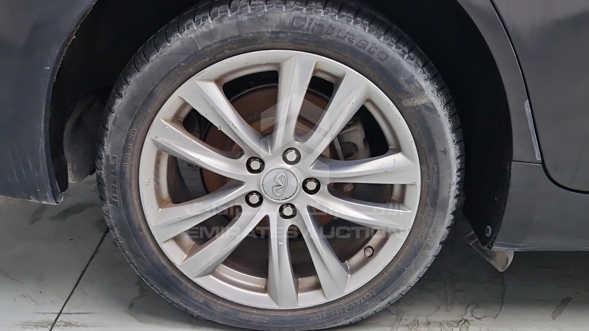 2015 INFINITI Q70 VIN: JN1BY1APXFM540348
