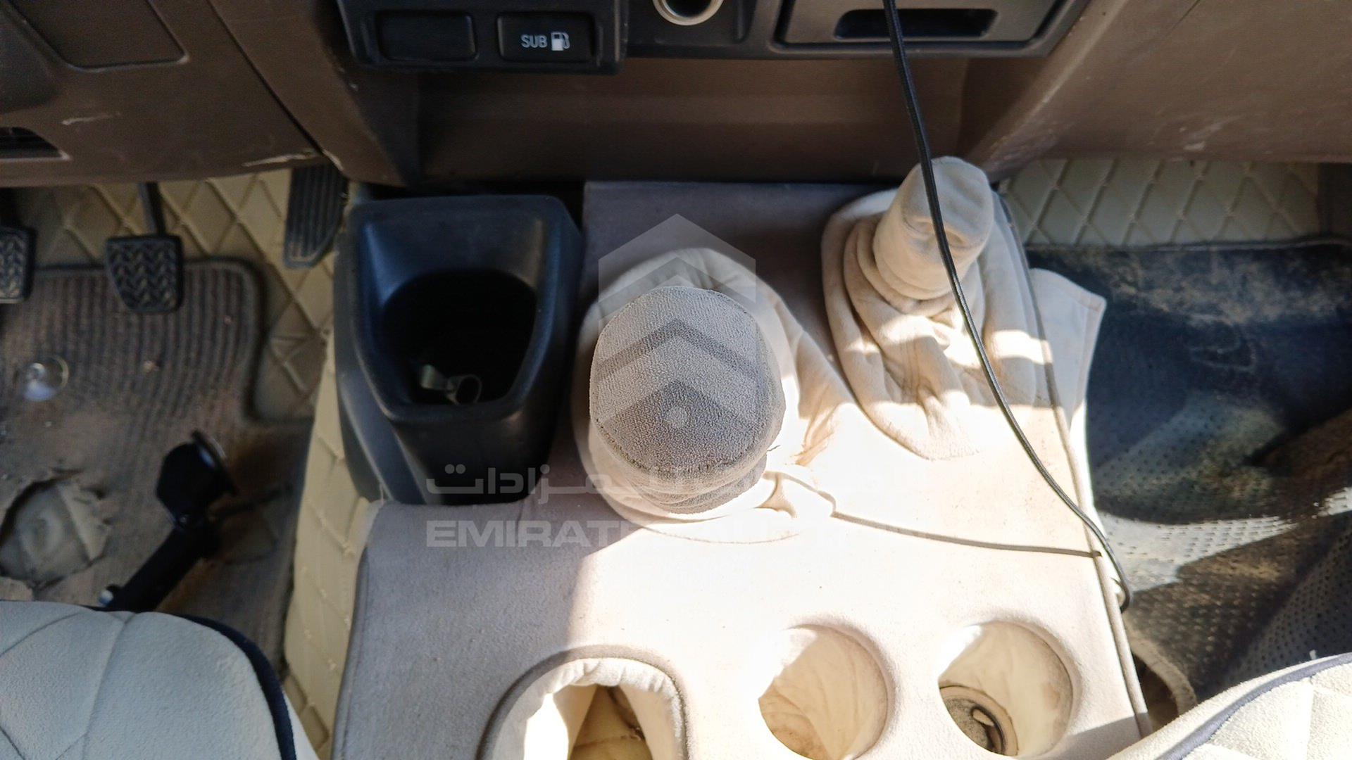 2015 TOYOTA LAND CRUISER VIN: JTFLU73J1F7019579