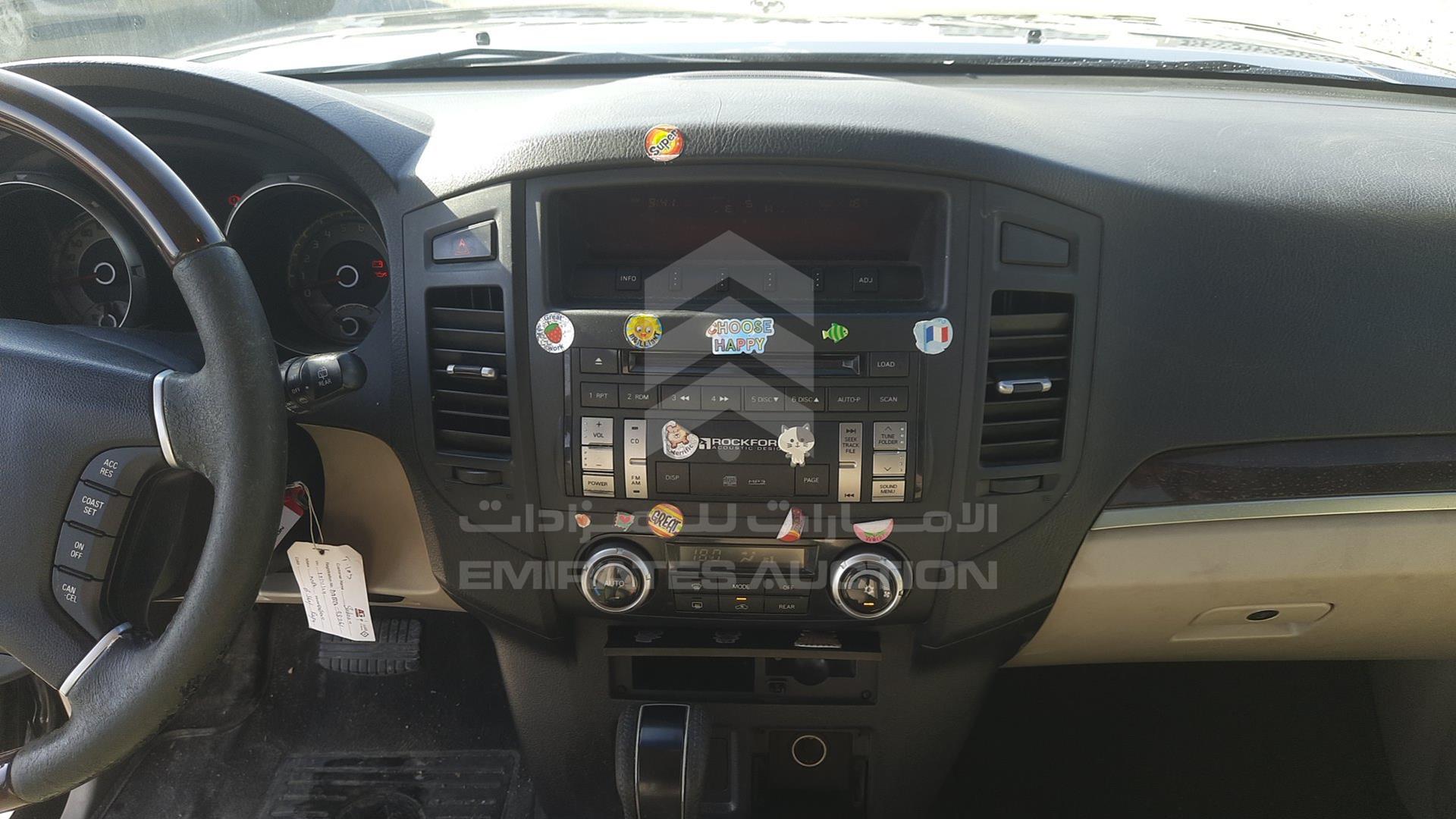 2011 MITSUBISHI PAJERO VIN: JMYLRV95WBJ707286