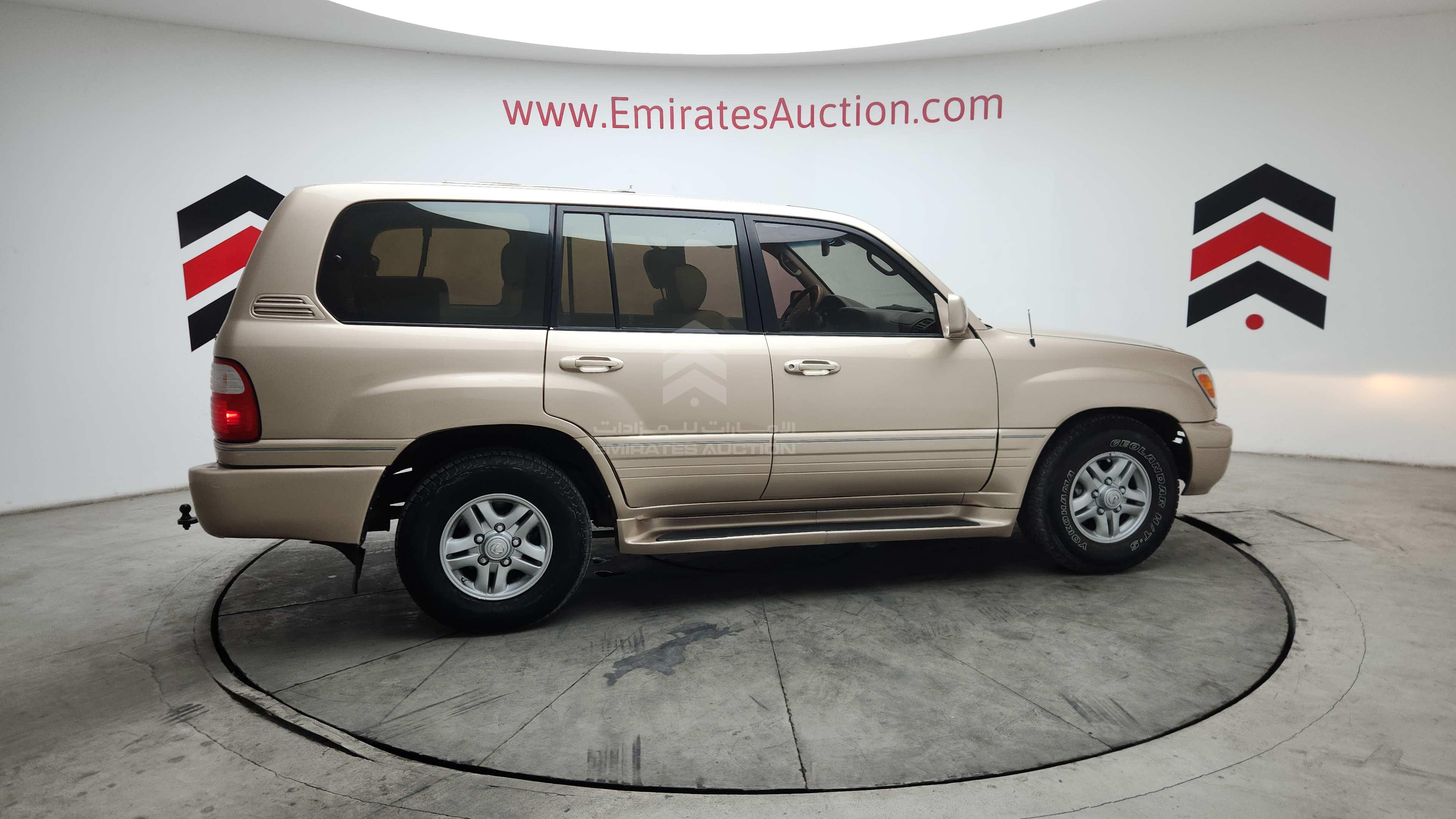 JTJHT00W513501087 - 2001 Lexus LX 470 - #511626