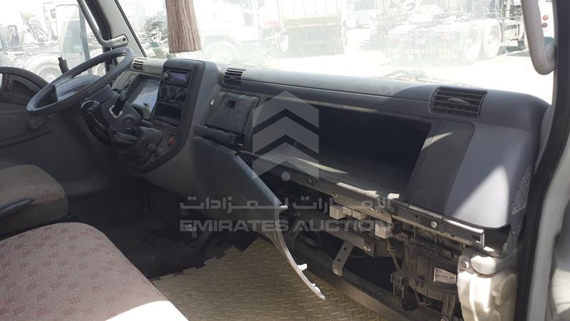 JL7B6C2P4FK002787 Auction: EmiratesAuction Lot: 408813 JL7B6C2P4FK002787 Mitsubishi Canter 2015 WHITE Photo 18