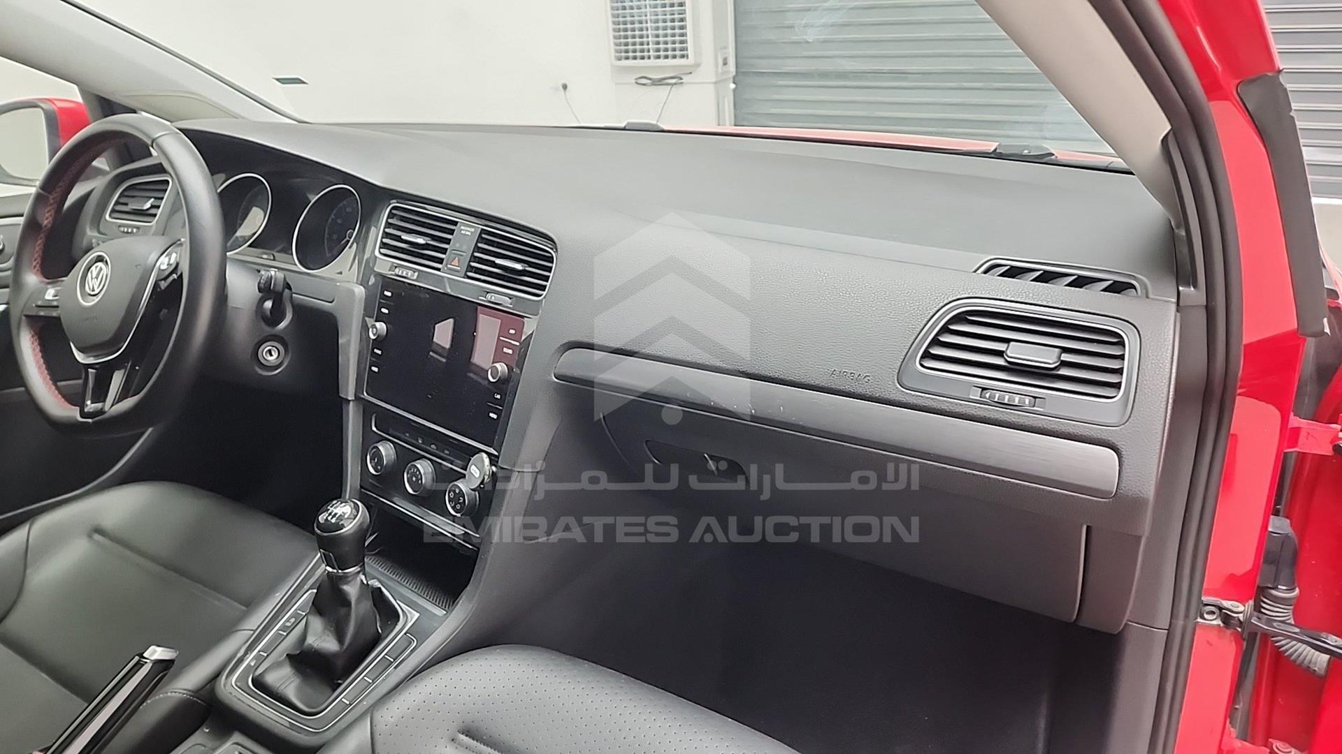2018 VOLKSWAGEN GOLF VIN: 3VWWB6AUXJM261513