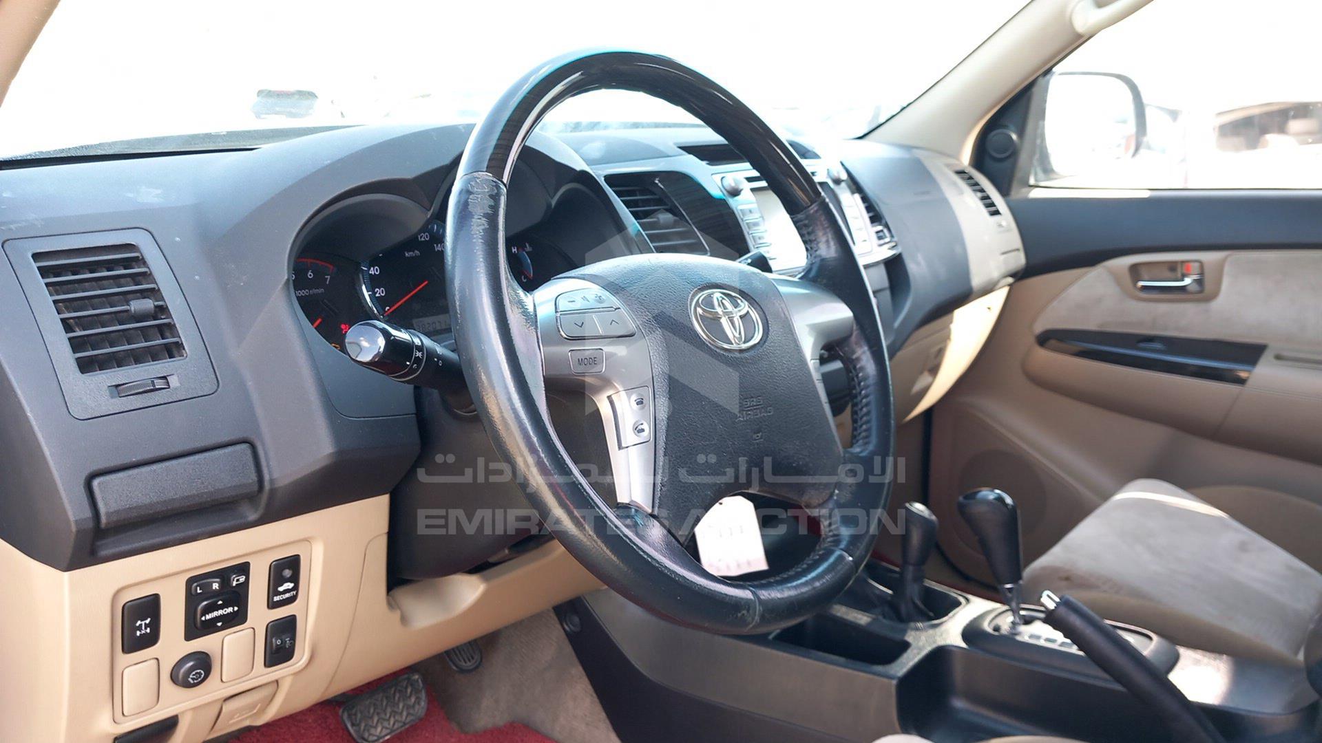 2015 TOYOTA FORTUNER VIN: MHFYU59G4F7039540