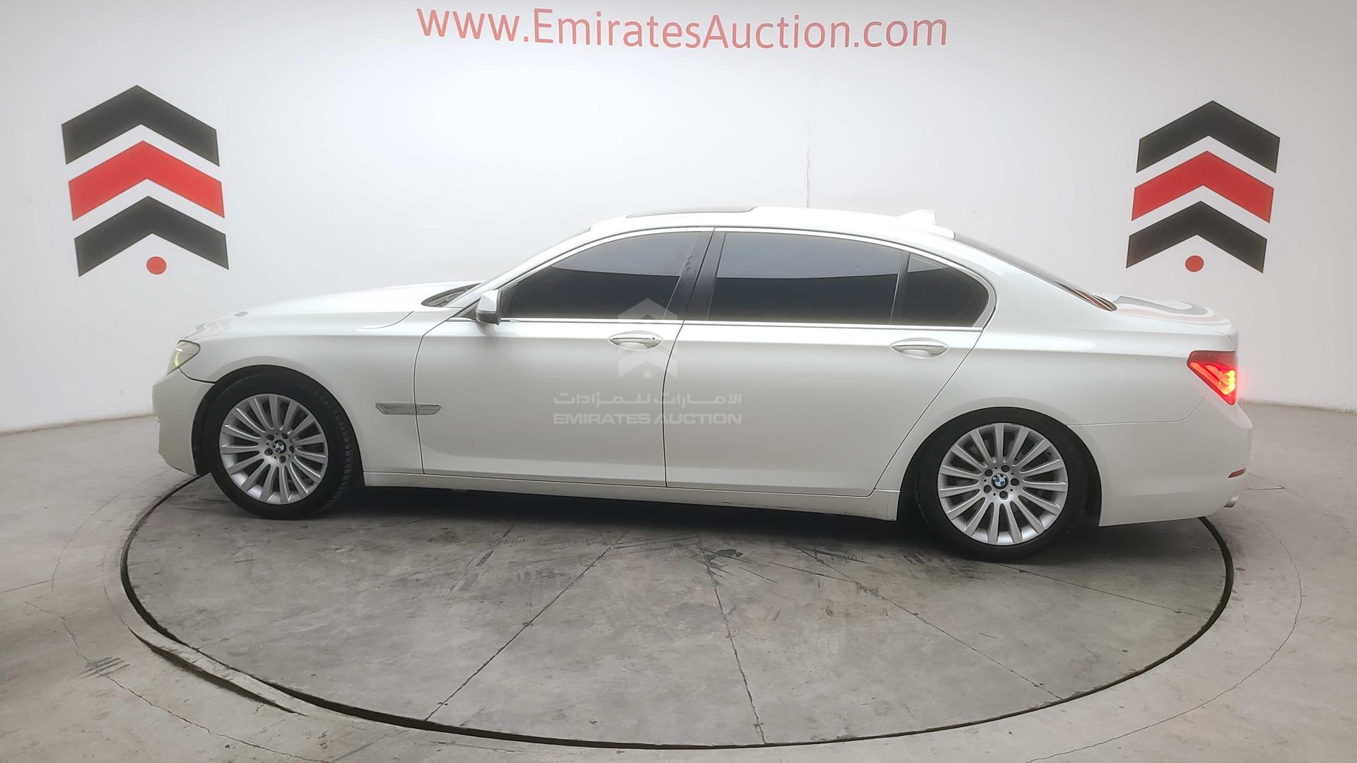 2013 BMW 730 VIN: WBAYE2109DDZ45880