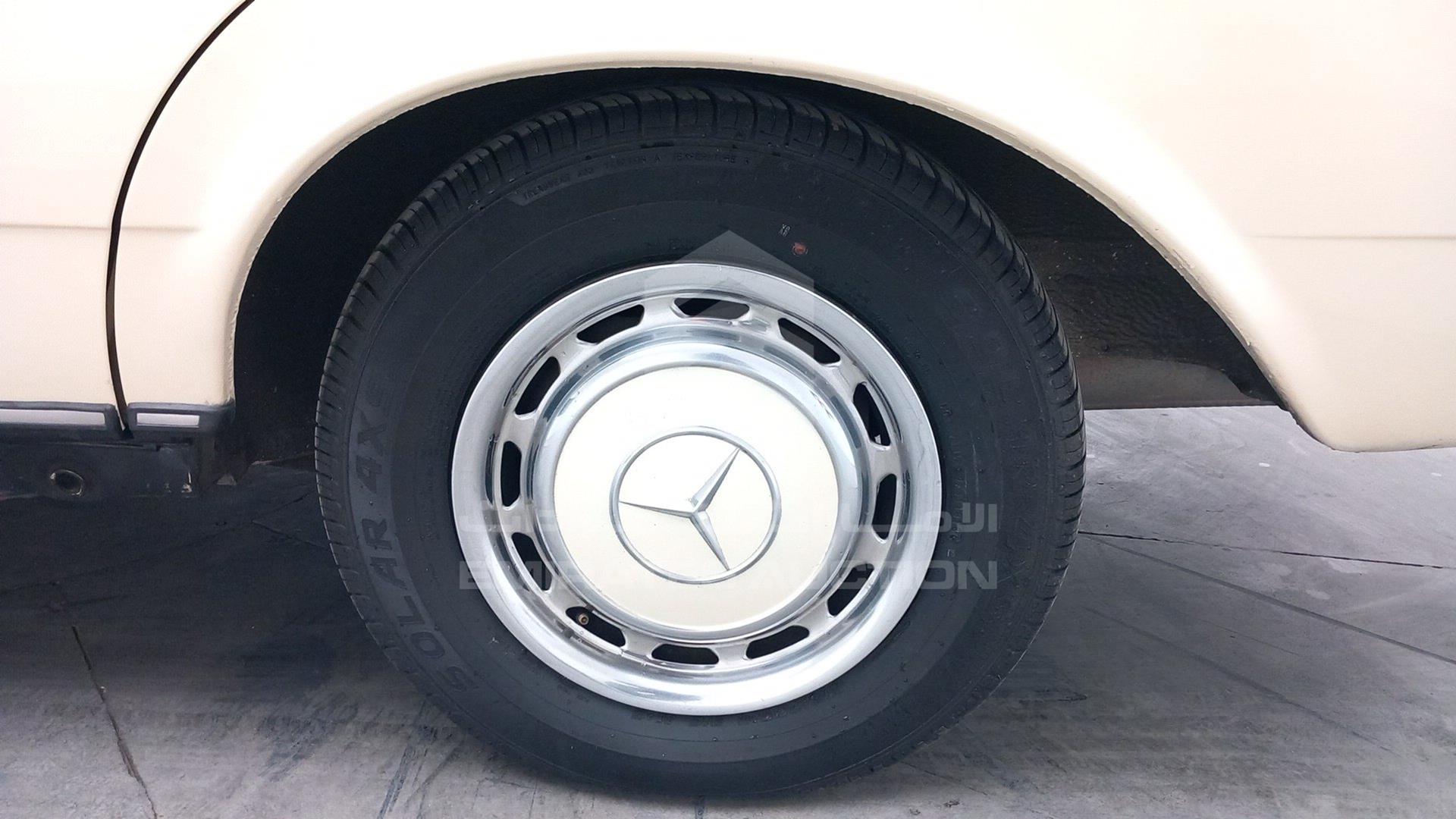 1979 MERCEDES 240D VIN: 12312310113962