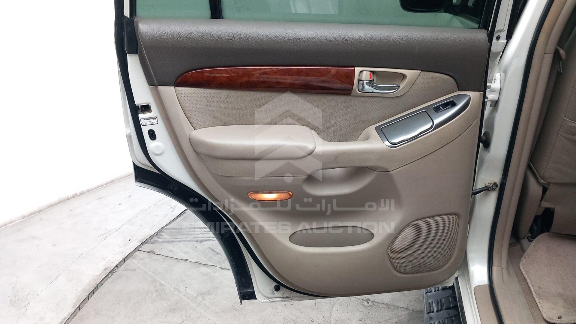 2006 TOYOTA PRADO VIN: JTEBL29J065043302