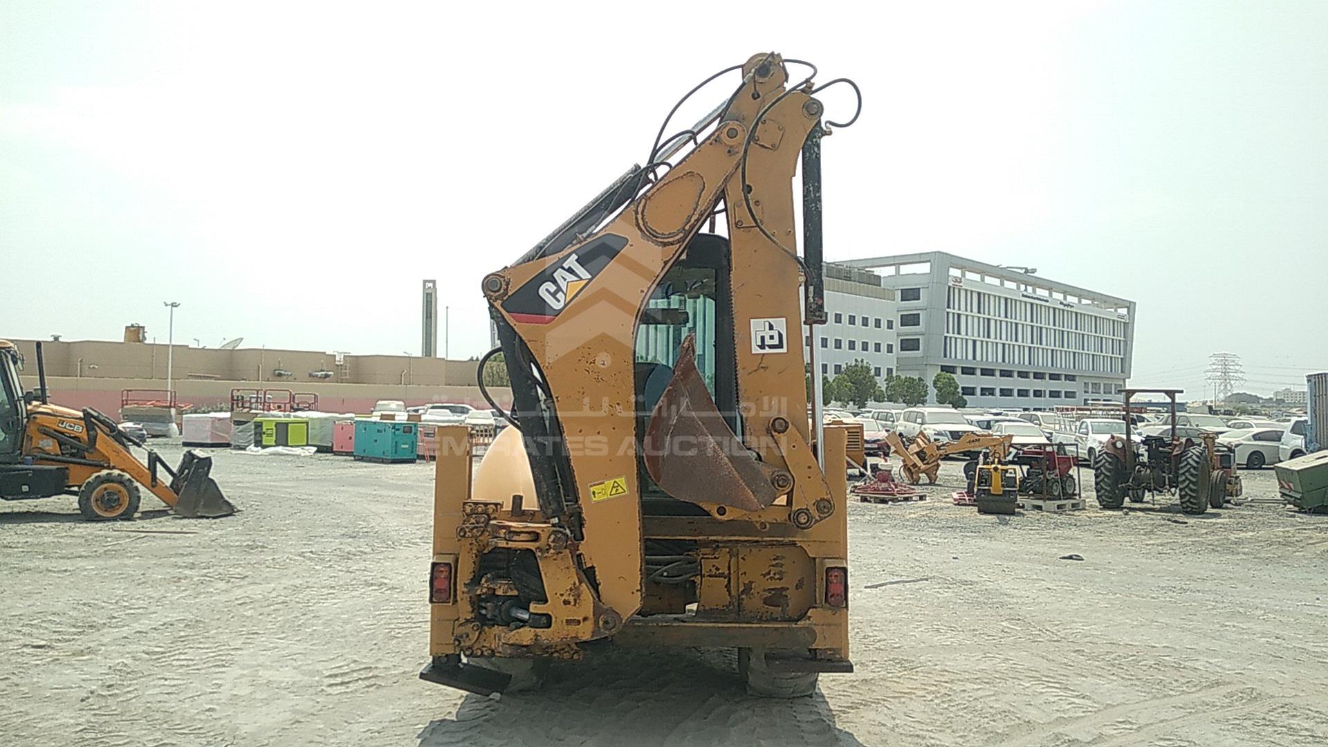 2009 CATERPILLAR 422E VIN: CAT0422EAHBE02781