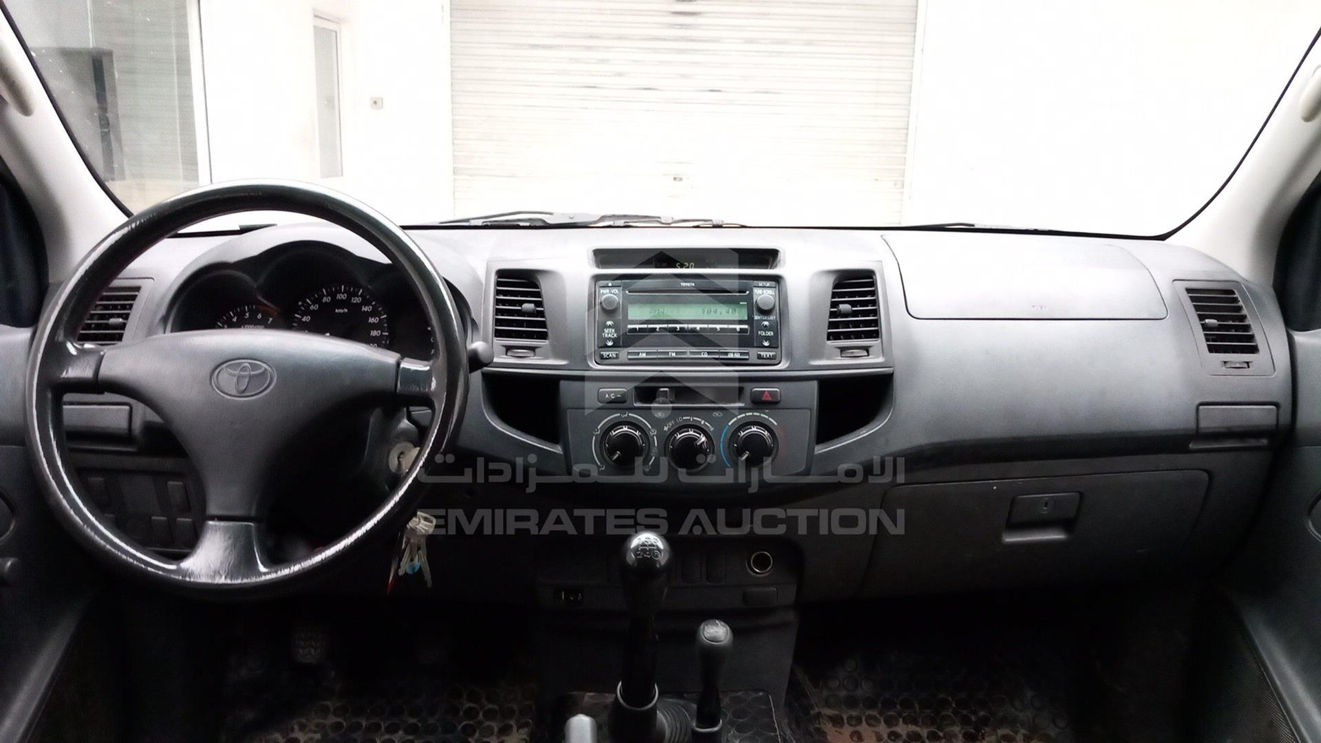2013 TOYOTA HILUX VIN: MR0FX22G0D1359913
