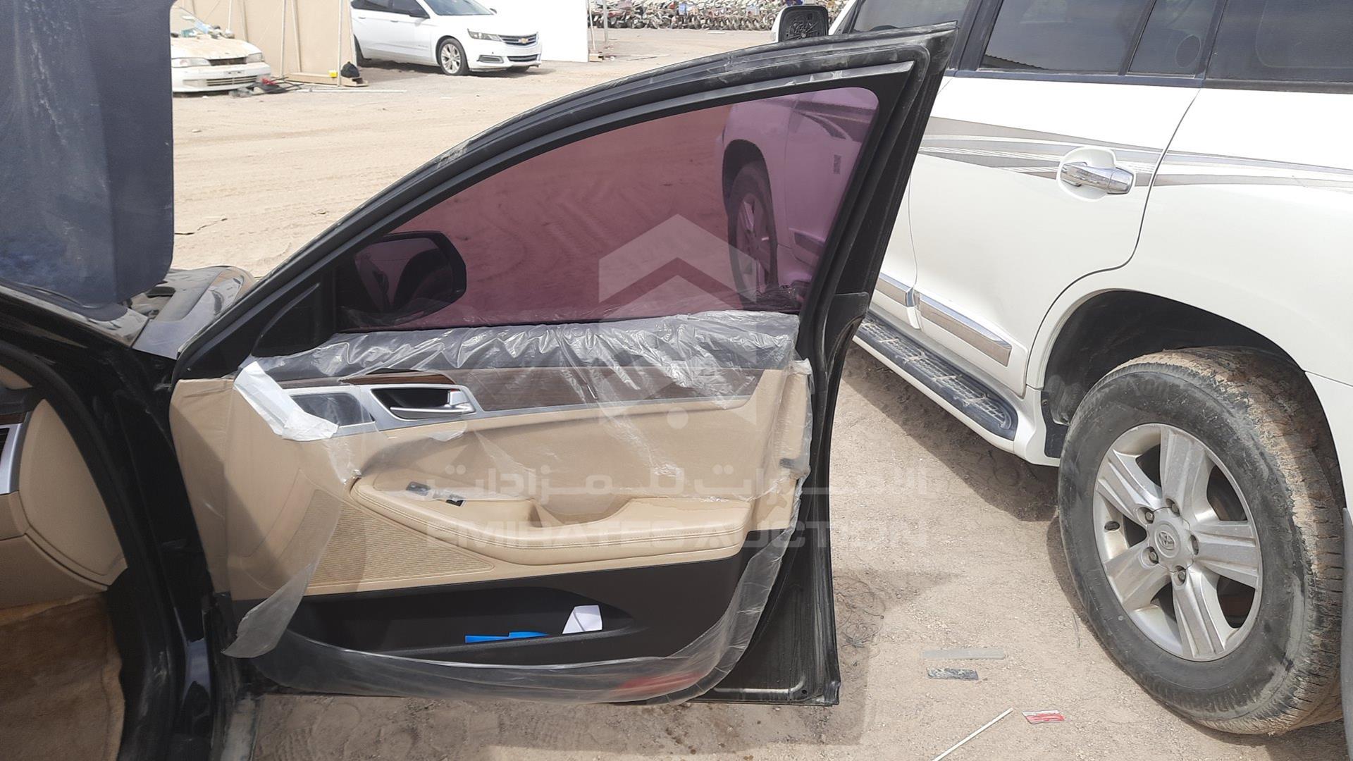 2015 HYUNDAI GENESIS VIN: KMHGN41E9FU060387