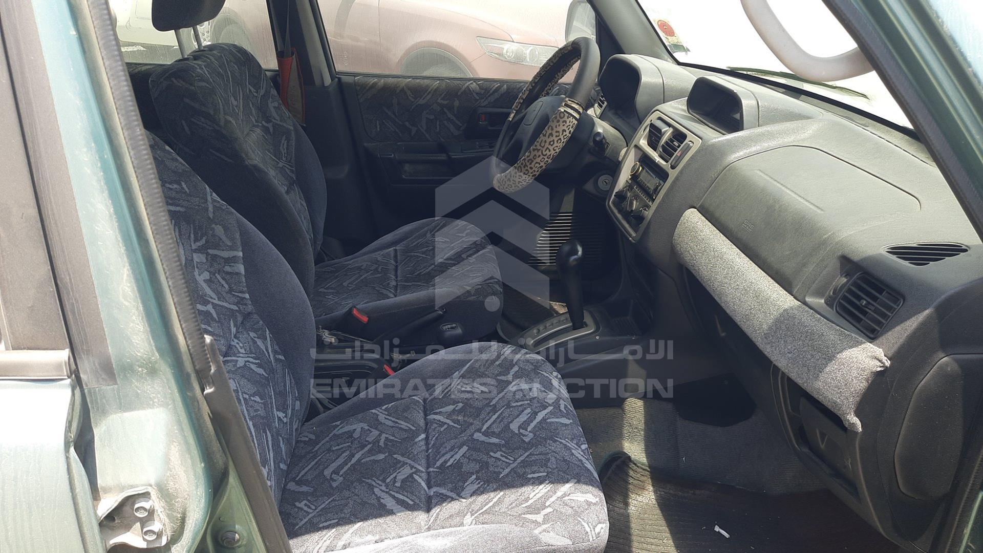 2000 MITSUBISHI PAJERO VIN: JMYLRH76WYY700118
