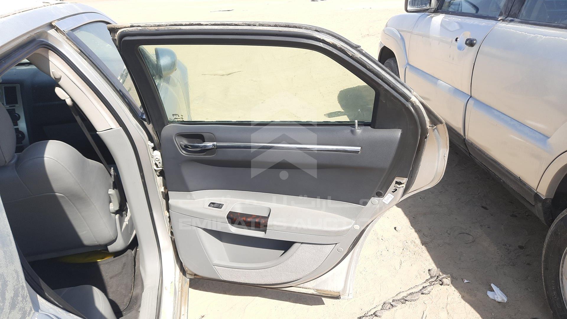 2006 CHRYSLER 300 C VIN: 2C3KA63H76H501275