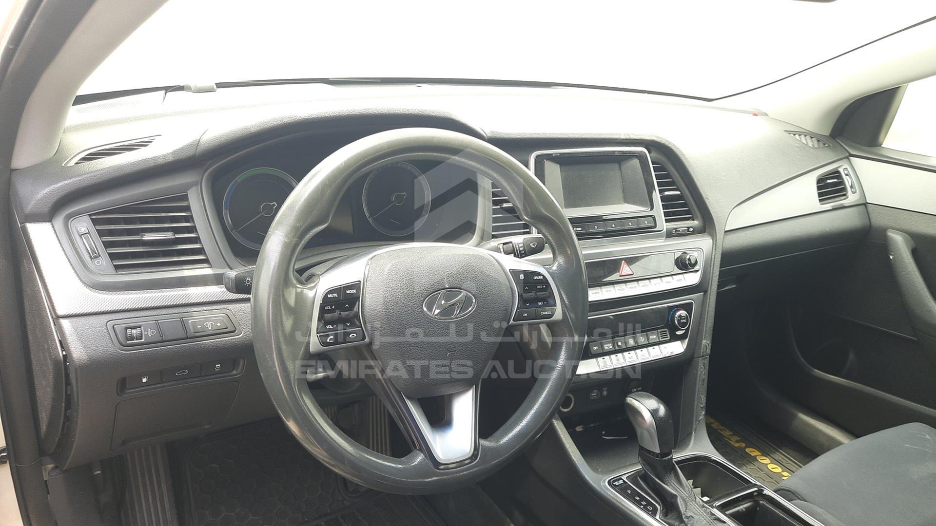 2019 HYUNDAI SONATA VIN: KMHE24138KA092953