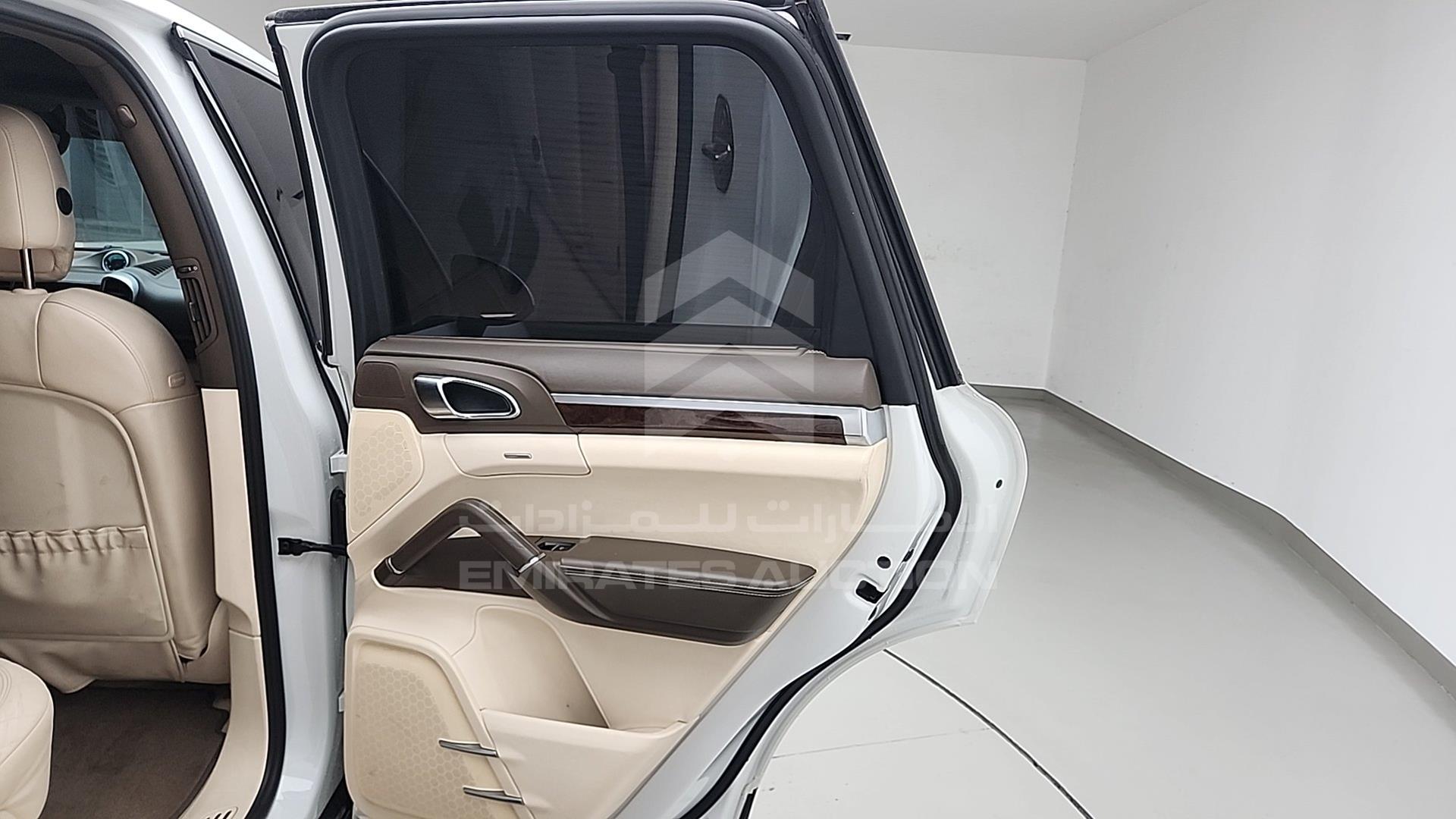 2012 PORSCHE CAYENNE VIN: WP1ZZZ92ZCLA06911
