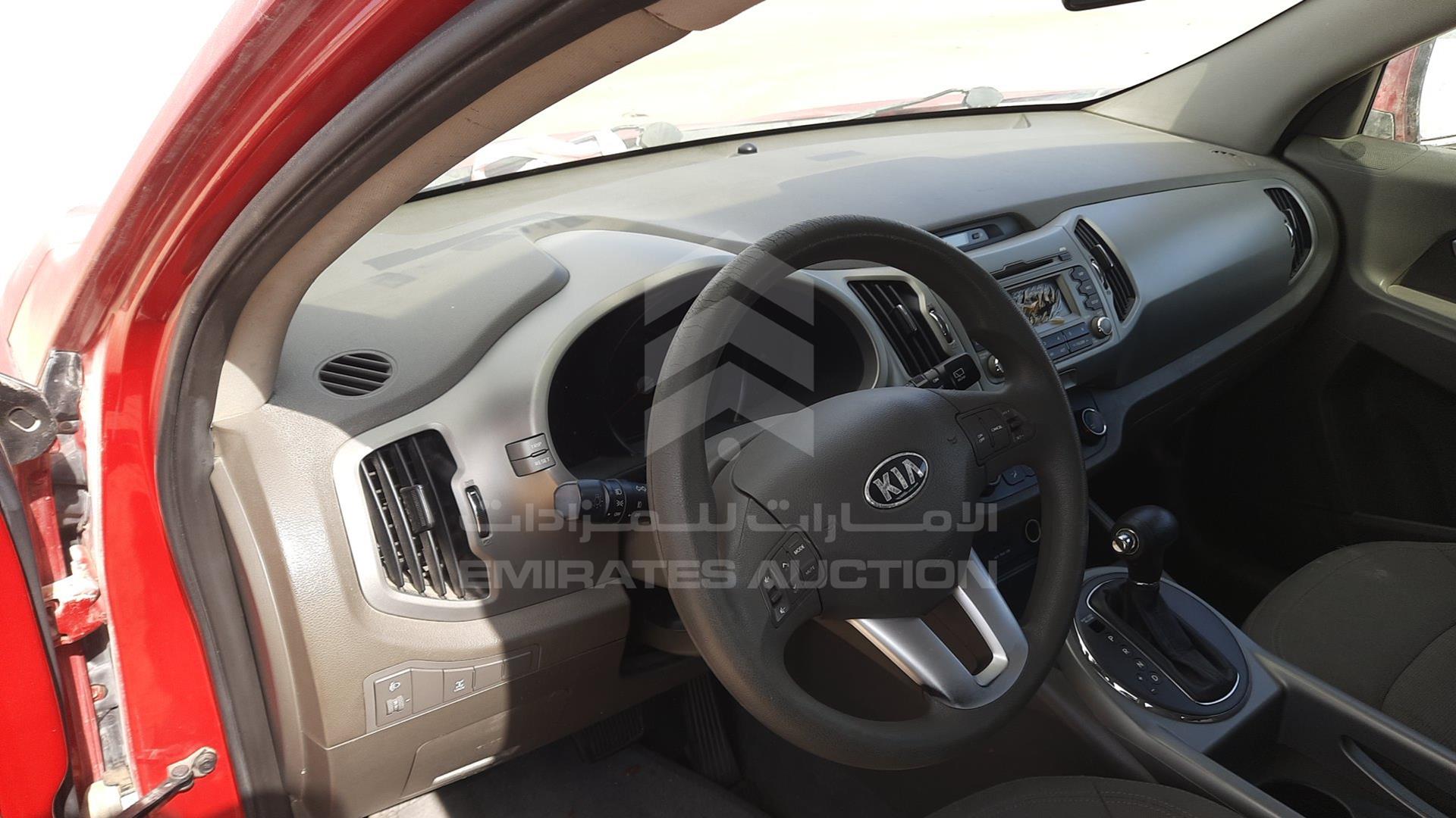 2014 KIA SPORTAGE VIN: KNAPB8129E7481403