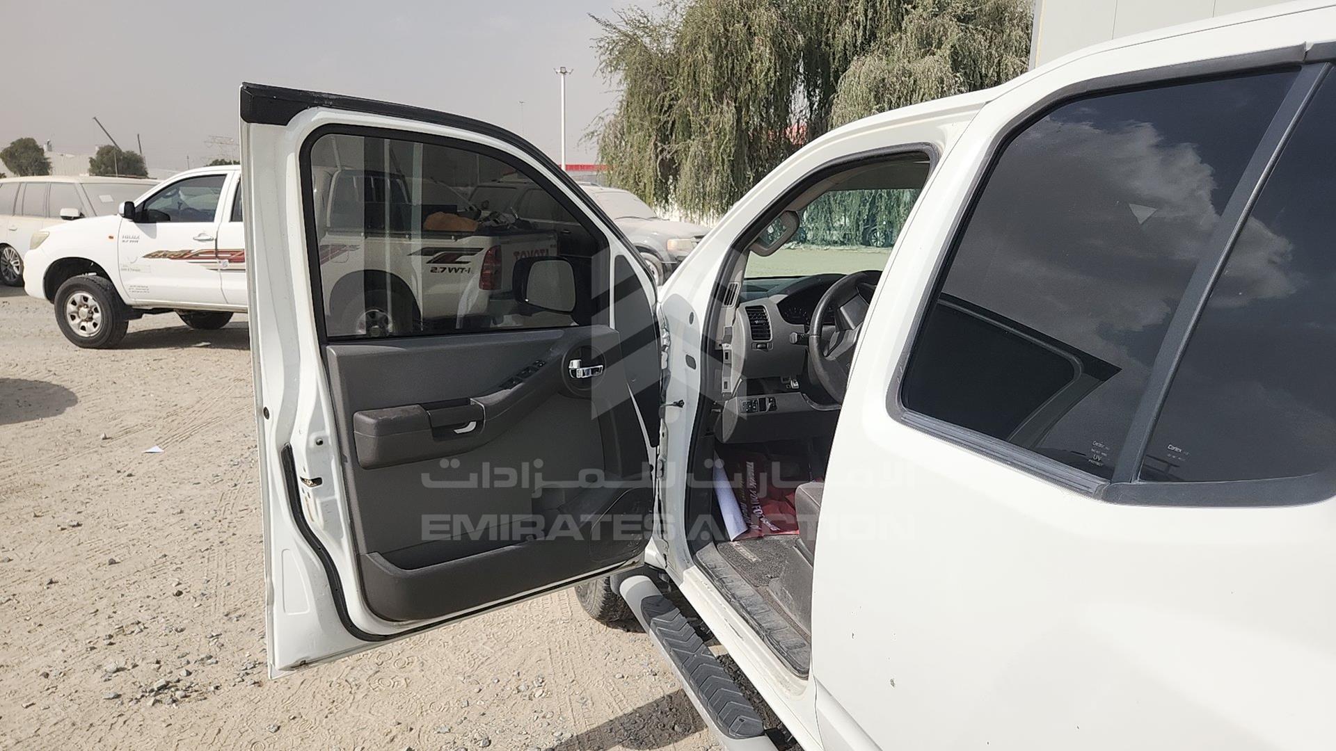 2013 NISSAN XTERRA VIN: 5N1AN0N64DN817561
