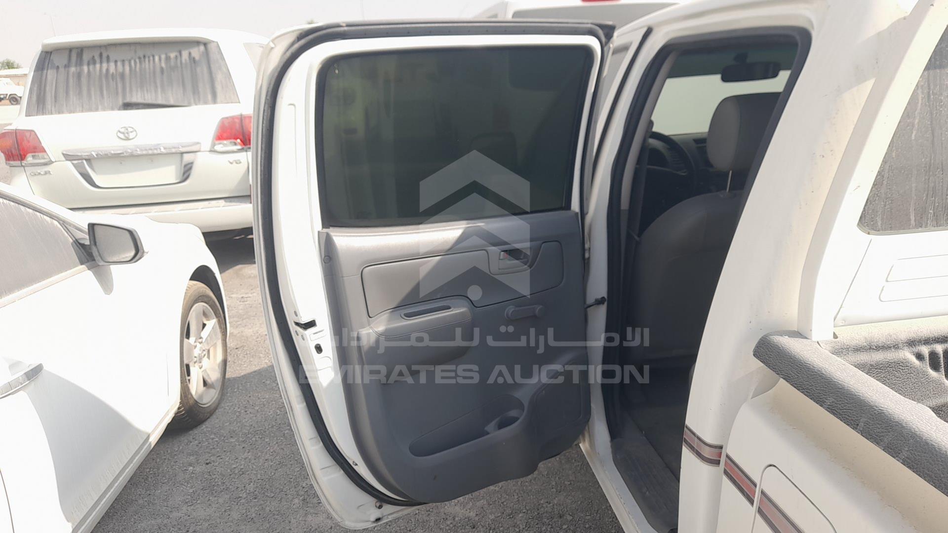 2007 TOYOTA HILUX VIN: MR0EX12G572301980