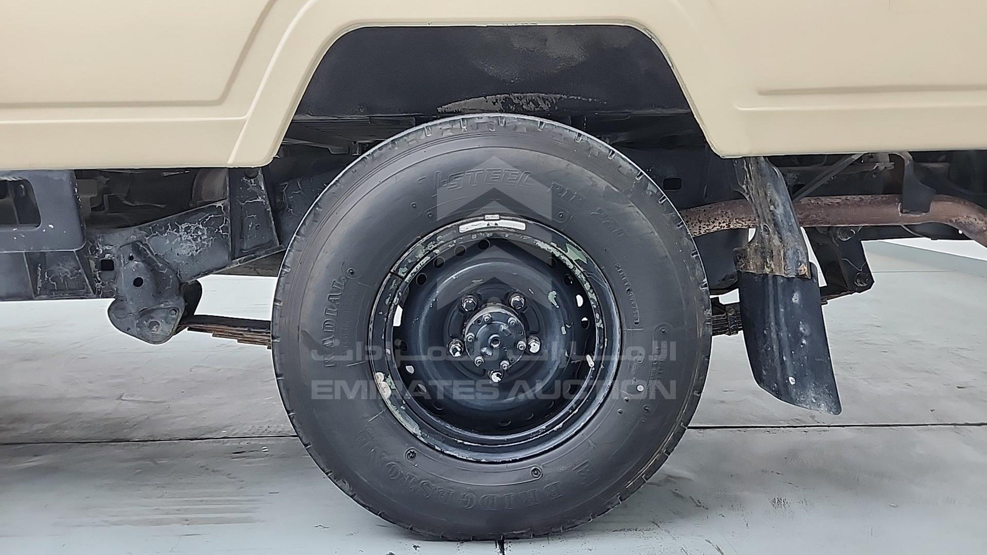 2000 TOYOTA LAND CRUISER VIN: JTFLJ71J6Y8000633