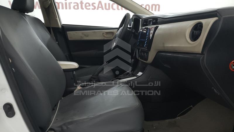 RKLBB9HE7H5198617 Auction: EmiratesAuction Lot: 404129 RKLBB9HE7H5198617 Toyota Corolla 2017 WHITE Photo 21