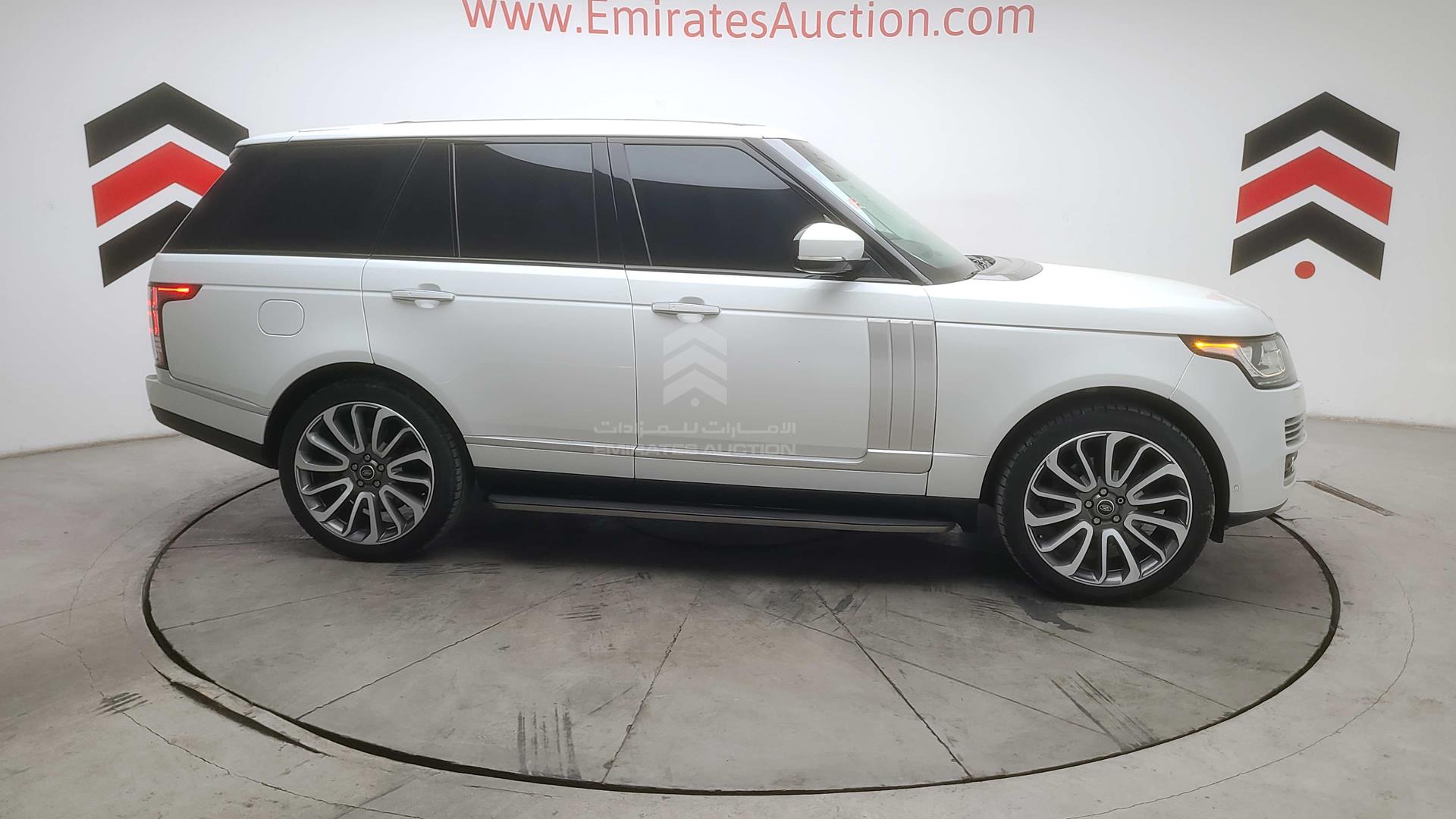 2015 RANGE ROVER VOGUE VIN: SALGA2DF3FA220010