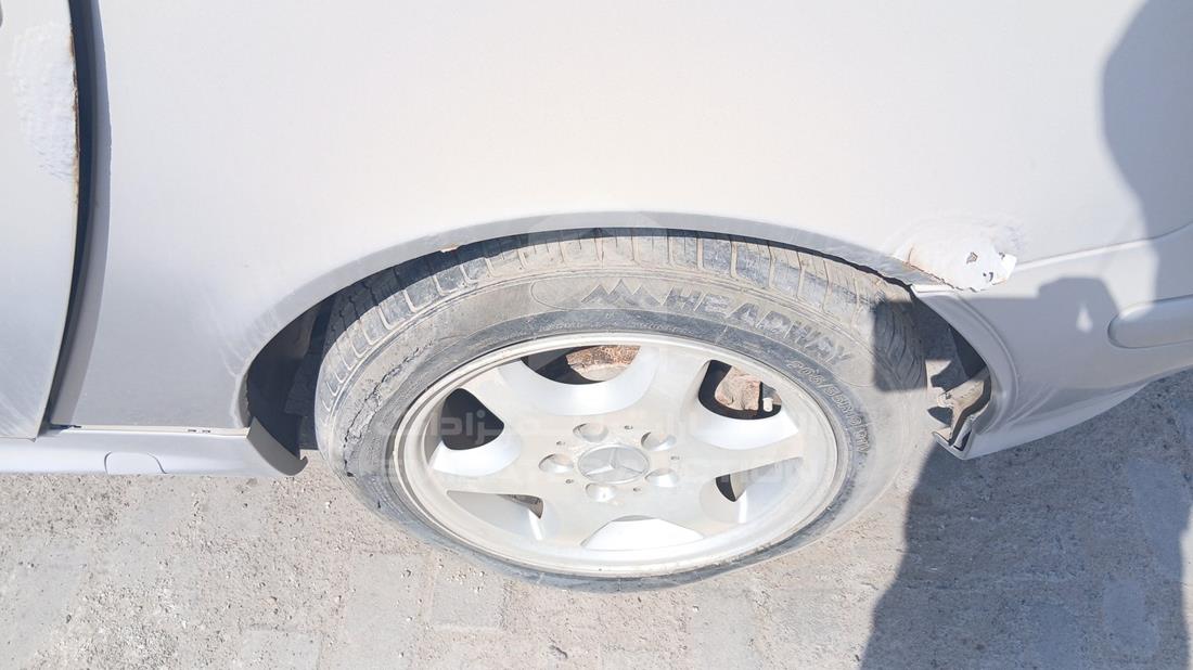 مرسيدس اس ال كى 230 2002 — الإطار الخلفي الأيسر — صورة 26