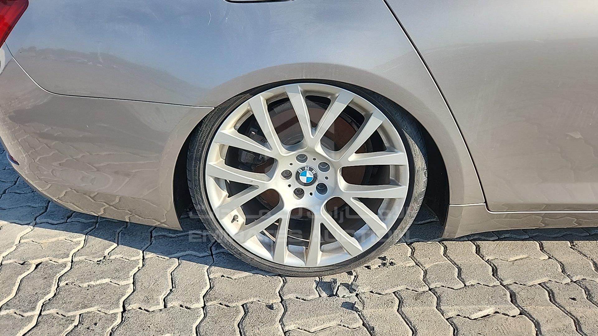 2013 BMW 750 VIN: WBAYE8101DD145934