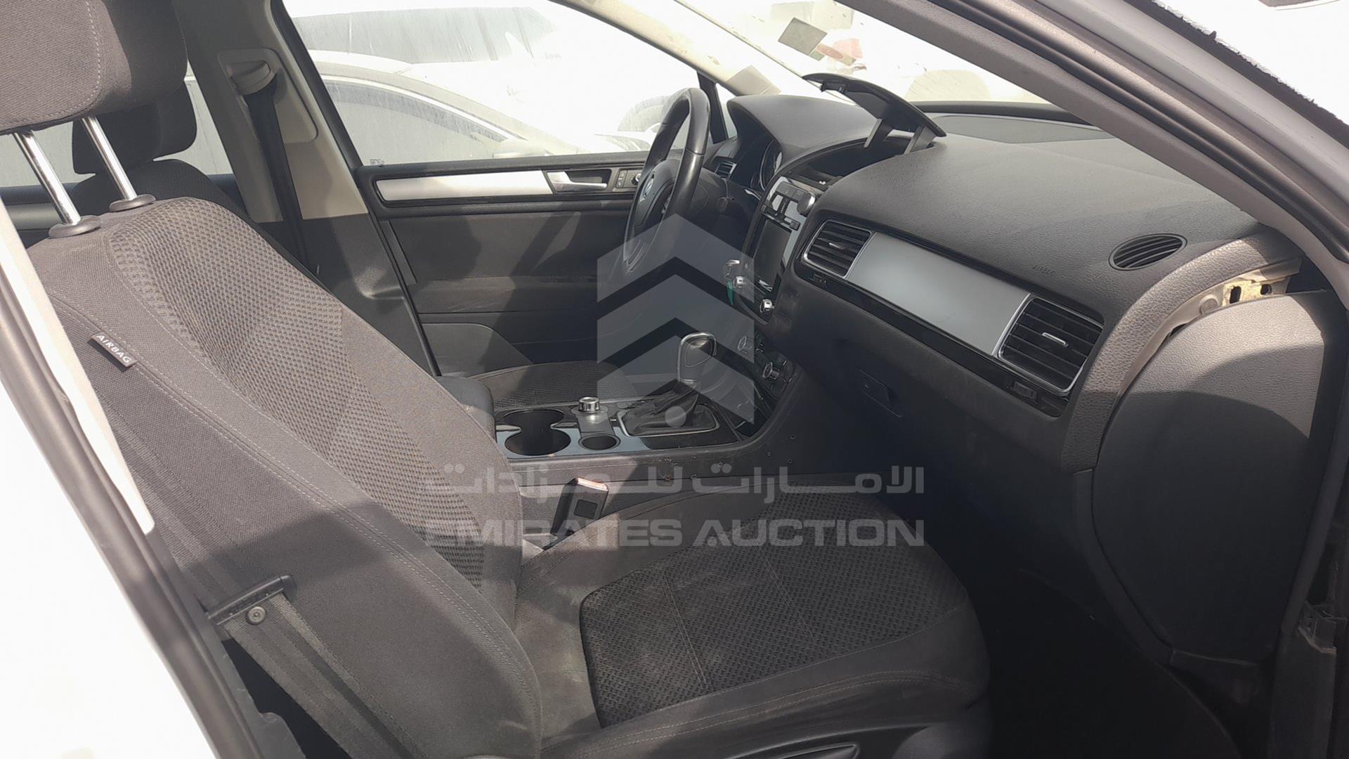 2013 VOLKSWAGEN TOUAREG VIN: WVGBC2BP7DD000304