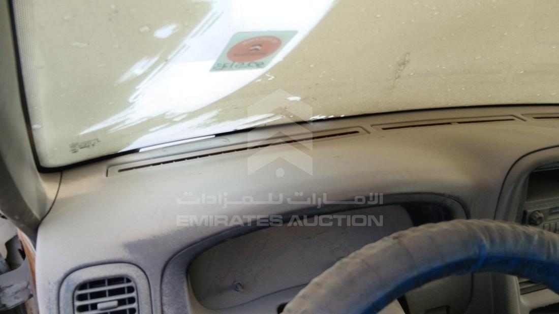 نيسان 2400 2007 — زاوية واجهة السائق الأمامية اليسرى — صورة 10