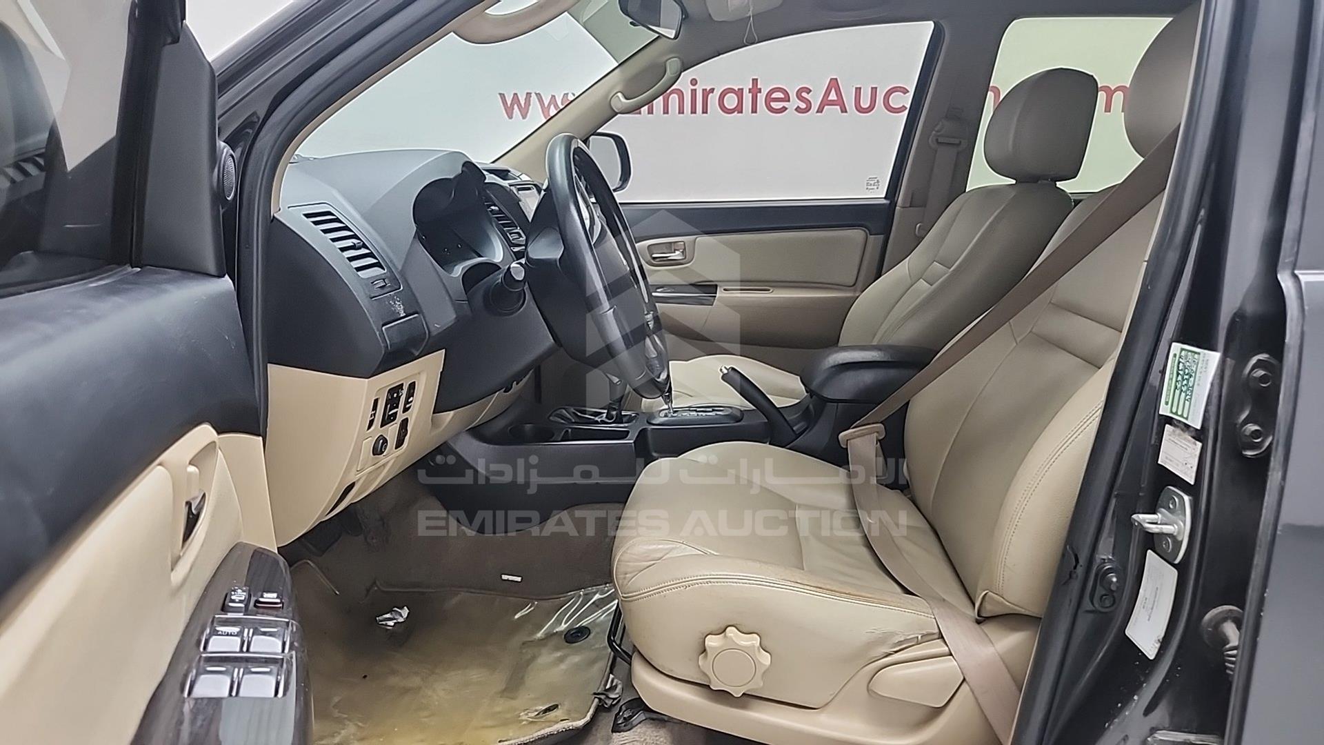 2014 TOYOTA FORTUNER VIN: MHFYU59G2E7034786