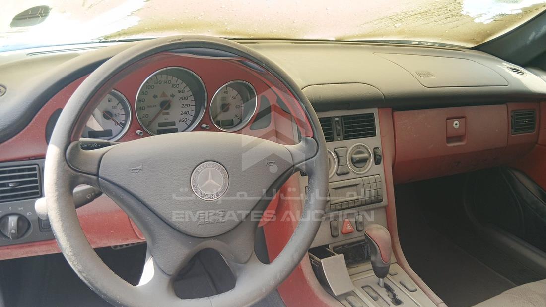 مرسيدس اس ال كى 230 2002 — زاوية الواجهة الكاملة — صورة 14
